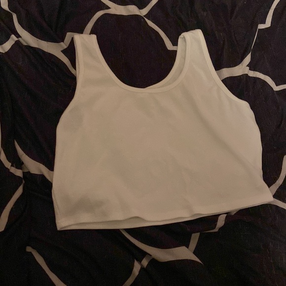 4 XL shirts - Picture 11 of 12